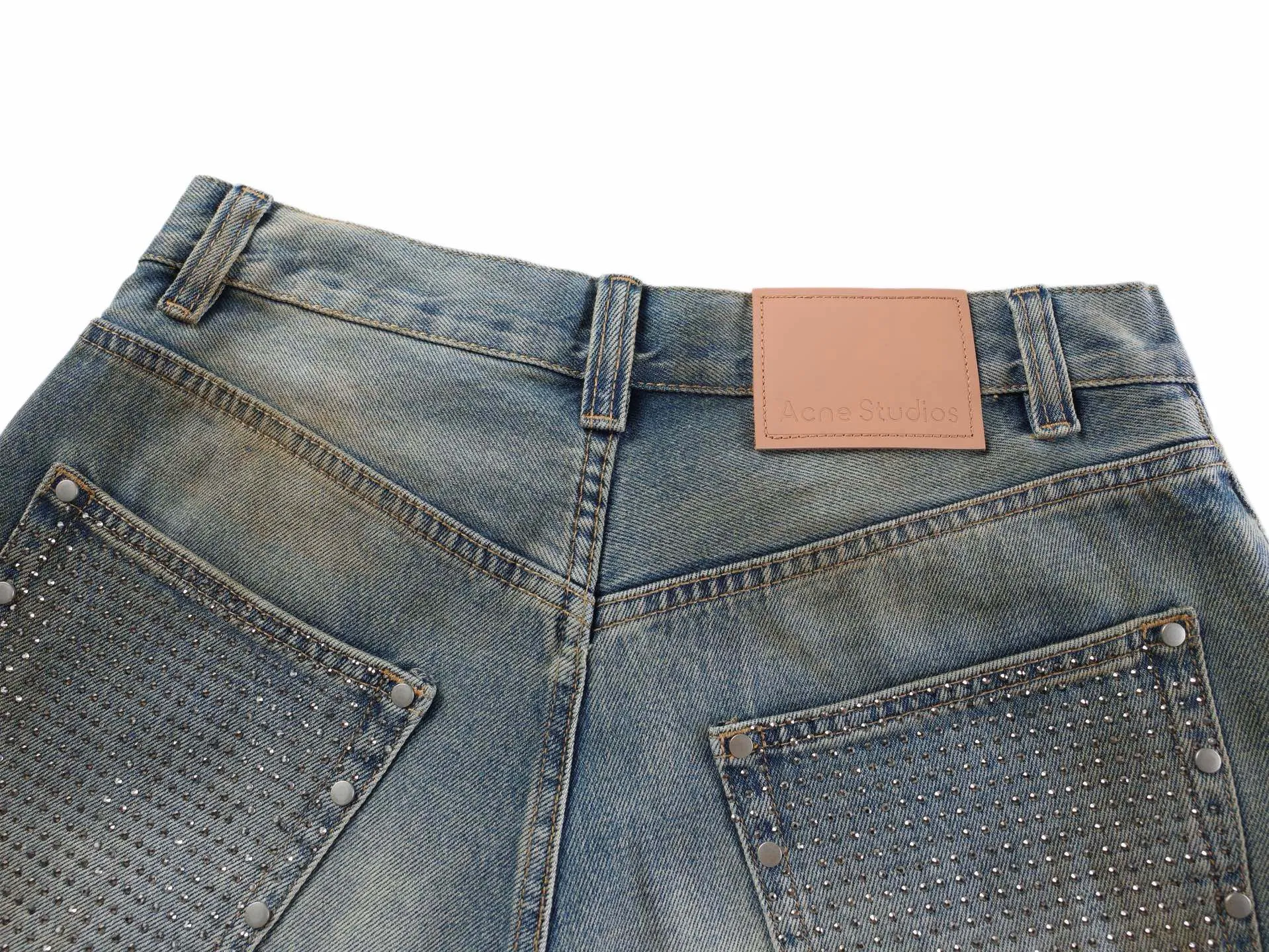 Acne Studios 26SS 100% ， 13–14oz ， ， ， ， ， ， Retro 。 ， ， Light Blue ， ， ， 。 ， 、 、 ， Retro 。 ， + ， ， ， ， ； + ， 。 ， ， ， Retro ， 。 ， ， ， ， Retro ， 。 Size:28-30-32-34